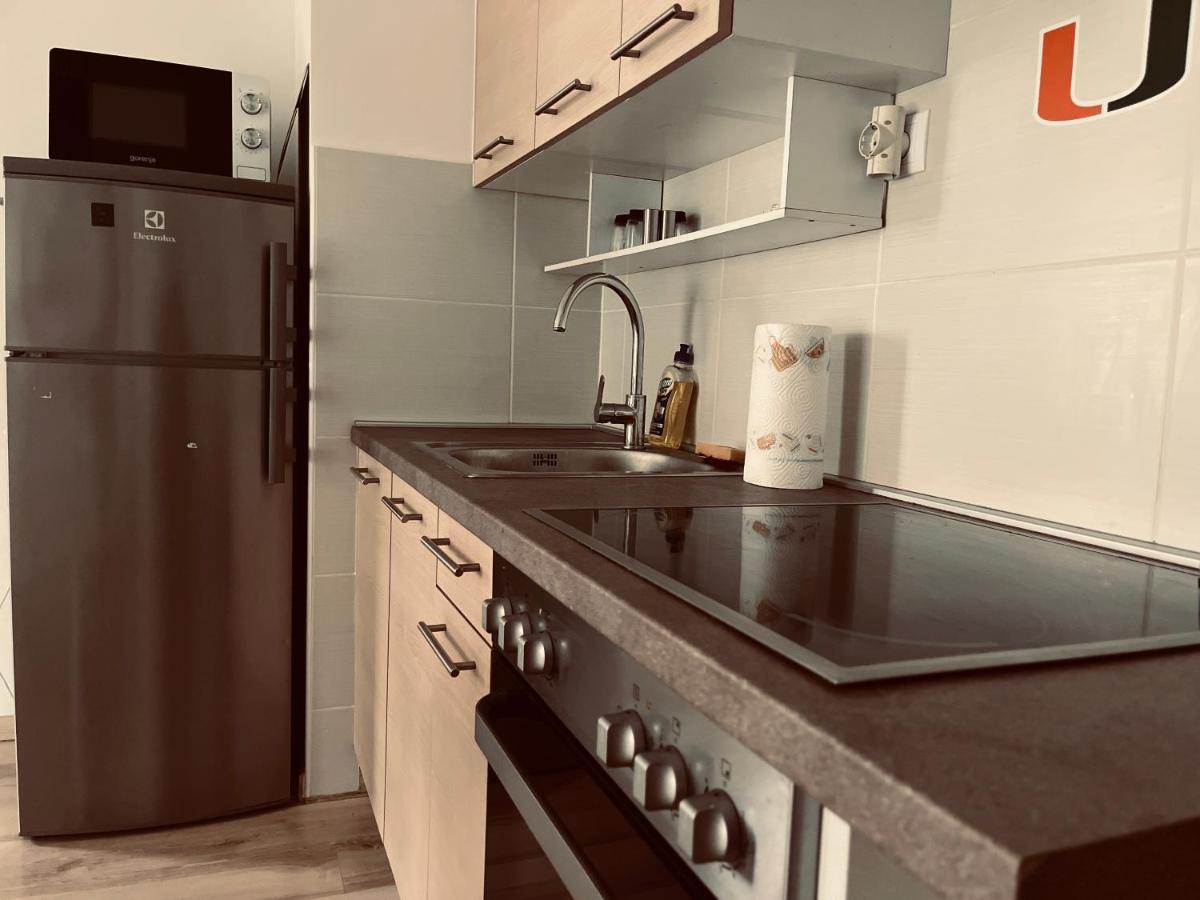 Appartement Corvin Promenade Crystal à Budapest Extérieur photo