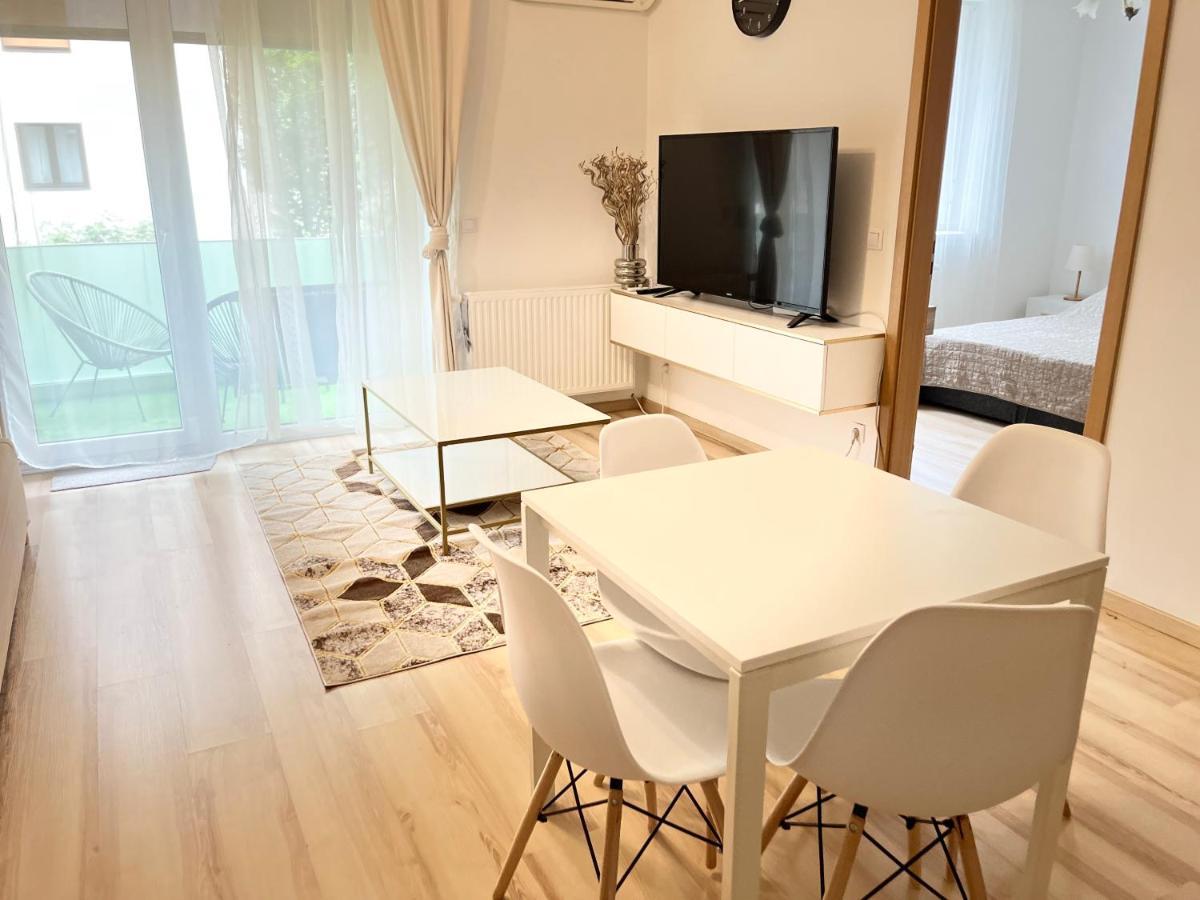 Appartement Corvin Promenade Crystal à Budapest Extérieur photo