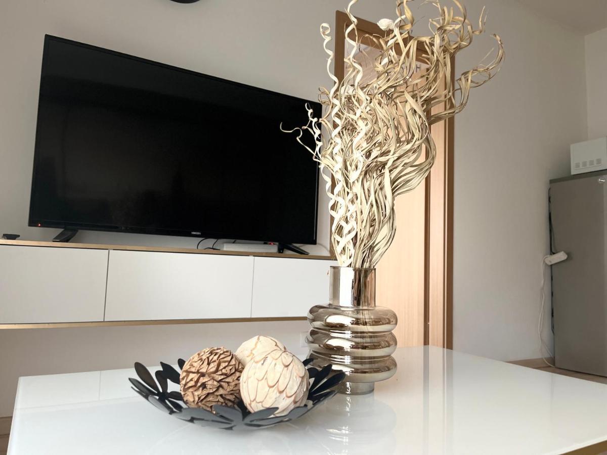 Appartement Corvin Promenade Crystal à Budapest Extérieur photo